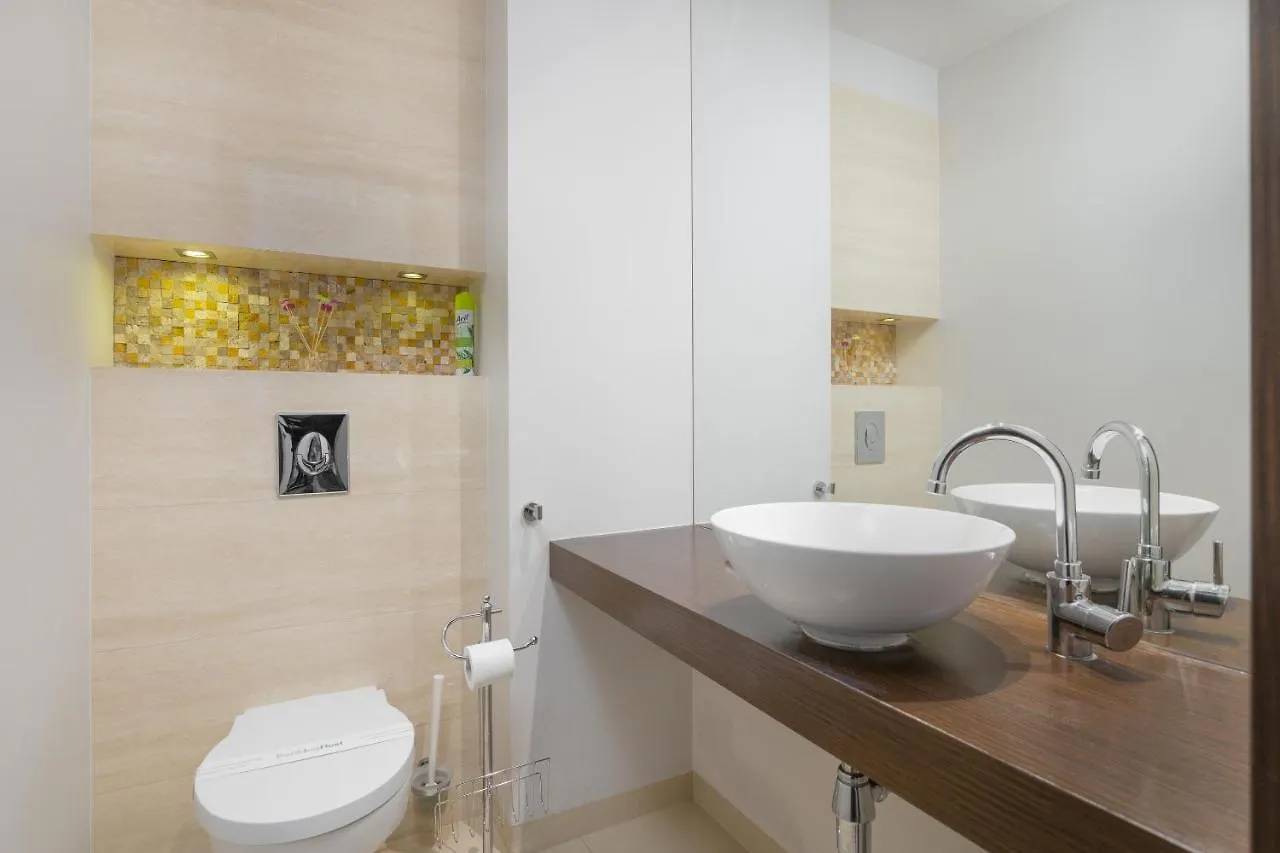 Grzybowska Platinum Apartment Tower A Warsaw 0*,  Poland